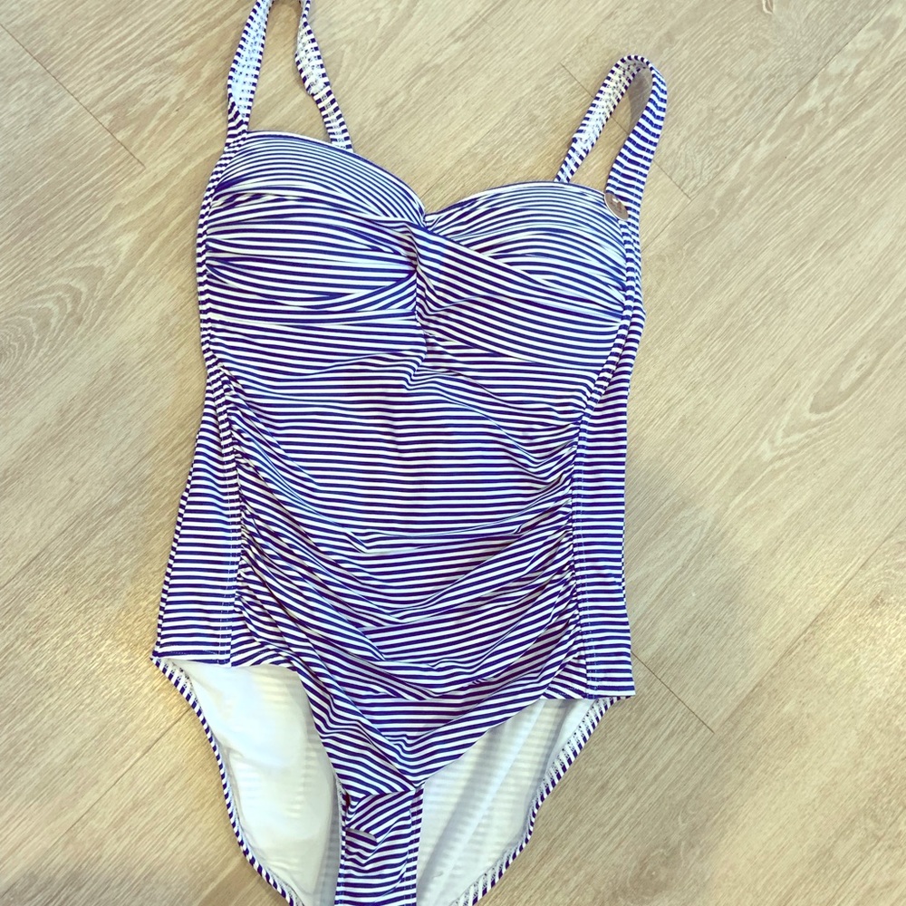 Nip Tuck Swim ✌🏼